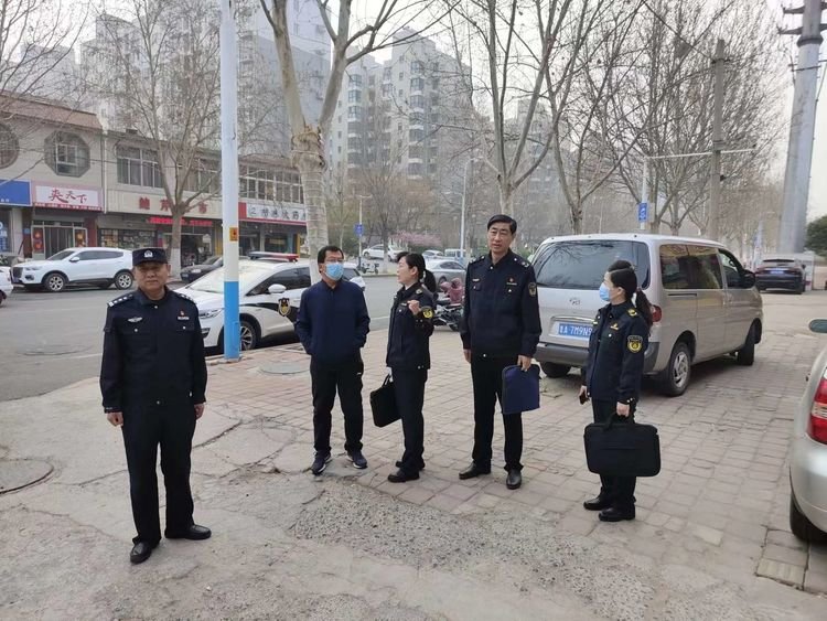 章丘 净化校园周边文化环境 “扫黄打非”护苗成长
